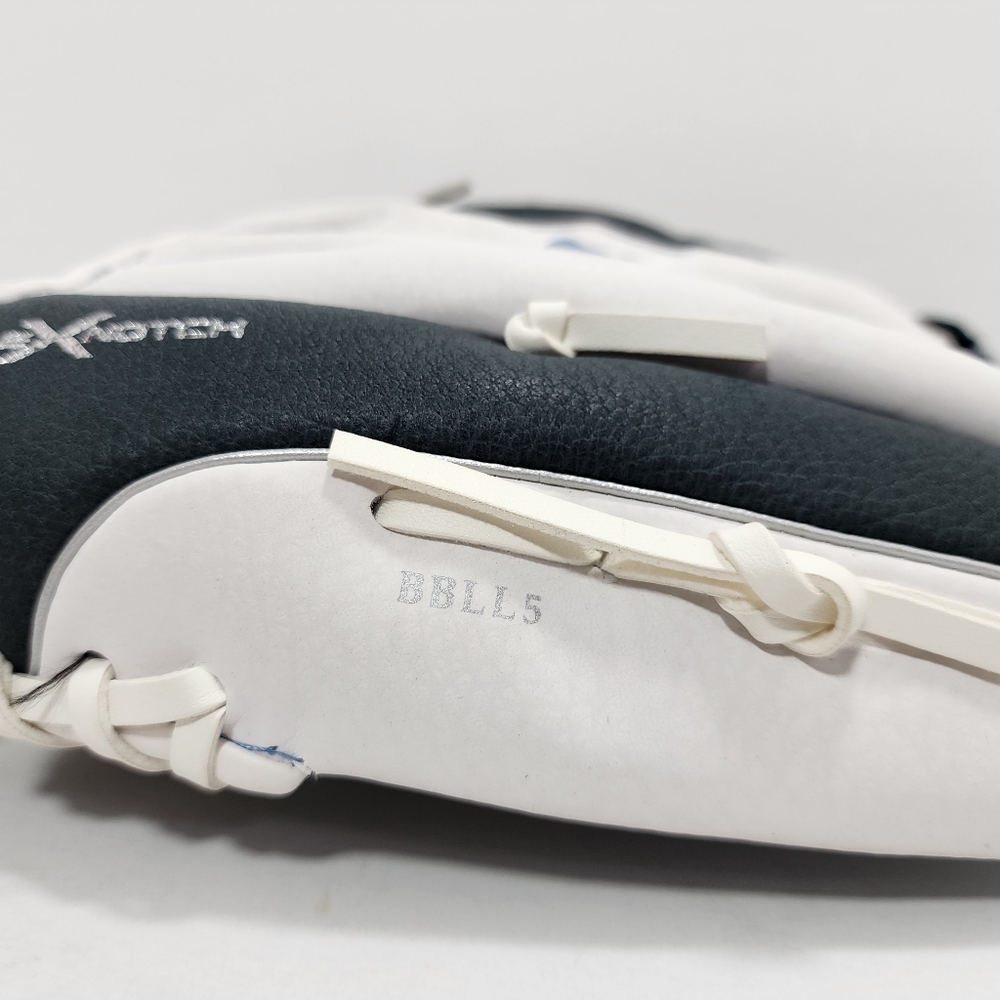 New! Easton Ghost Flex 'Morgan Stuart' Fast Pitch Softball Glove | Youth | RH - Picture 4 of 7